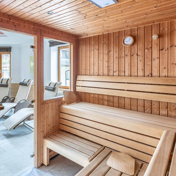 Sauna, hell und sauber